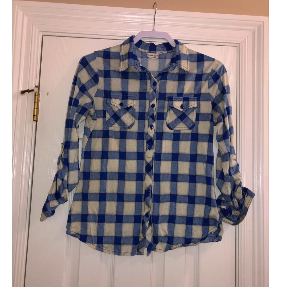 Blue & Cream Plaid Button Down Top💙:)